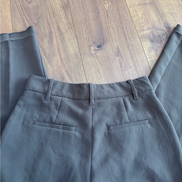 Aritzia dress pants - Picture 4 of 4
